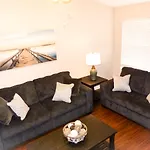 Entire - Beautiful Townhouse In Tally Near Everything!