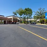 Baymont Inn & Suites Tallahassee