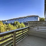 Ideally Located And Elegant Condo With Balcony!