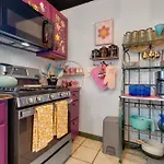 Groups-1 Mi To Stadium-Dog Friendly-Fence Yrd