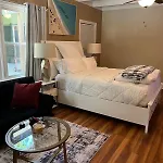 Spacious Comfortable Studio Unit