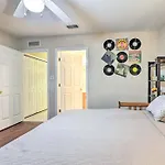 Tallahassee Townhome 4 Mi To College Town!