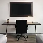 Stayapt Suites Tallahassee-Capitol