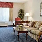 Wingate By Wyndham Tallahassee / Fsu