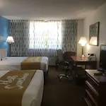 Days Inn & Suites By Wyndham Tallahassee Conf Center I-10