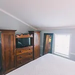 Governors Inn Hotel