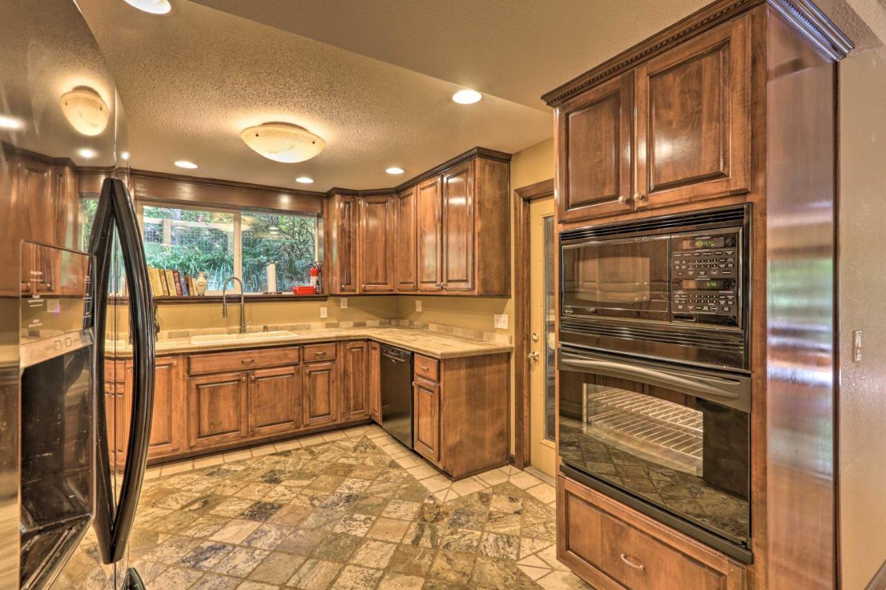 Charming Family Hideaway 5 Mi To Fsu! Holiday home