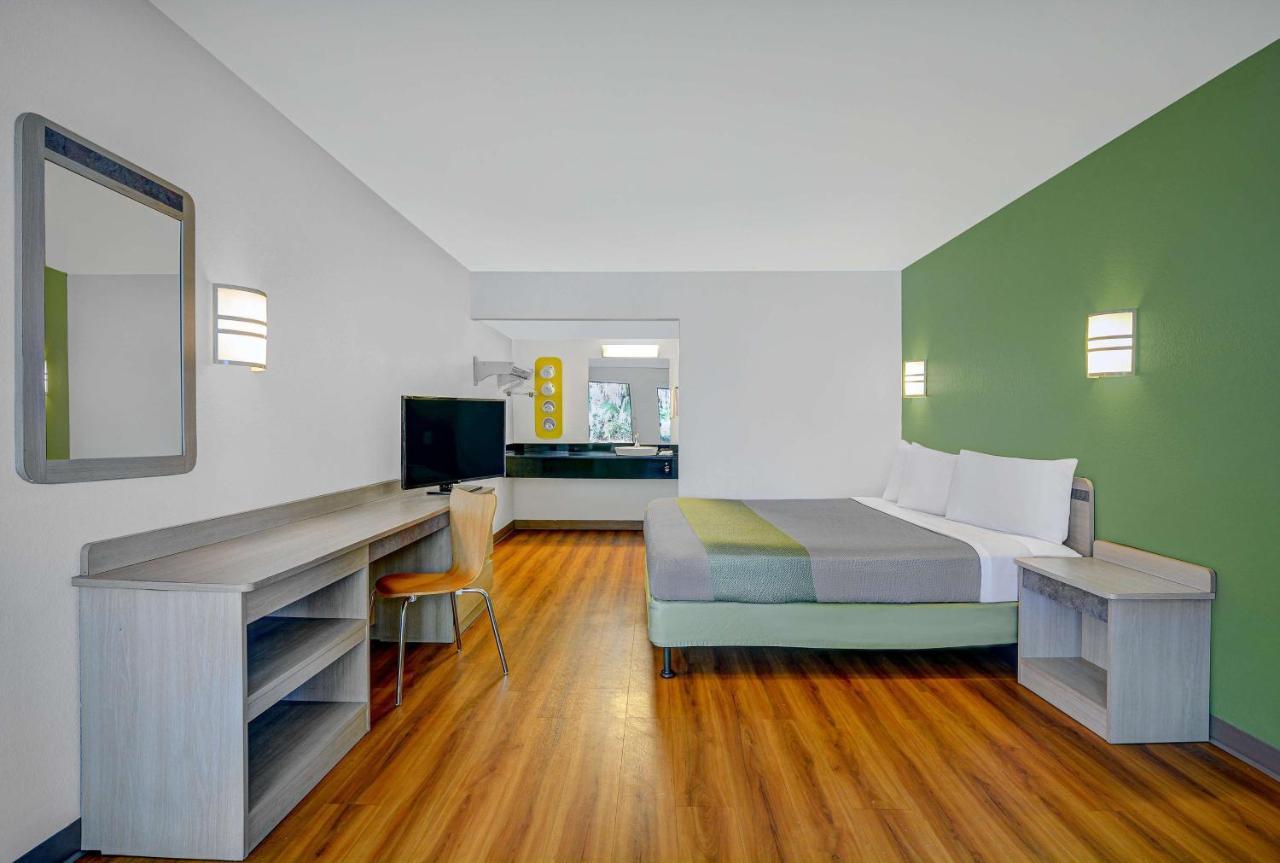 6-tallahassee, Fl - Downtown Hotel Tallahassee