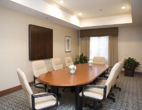 Staybridge I-10 East By Ihg