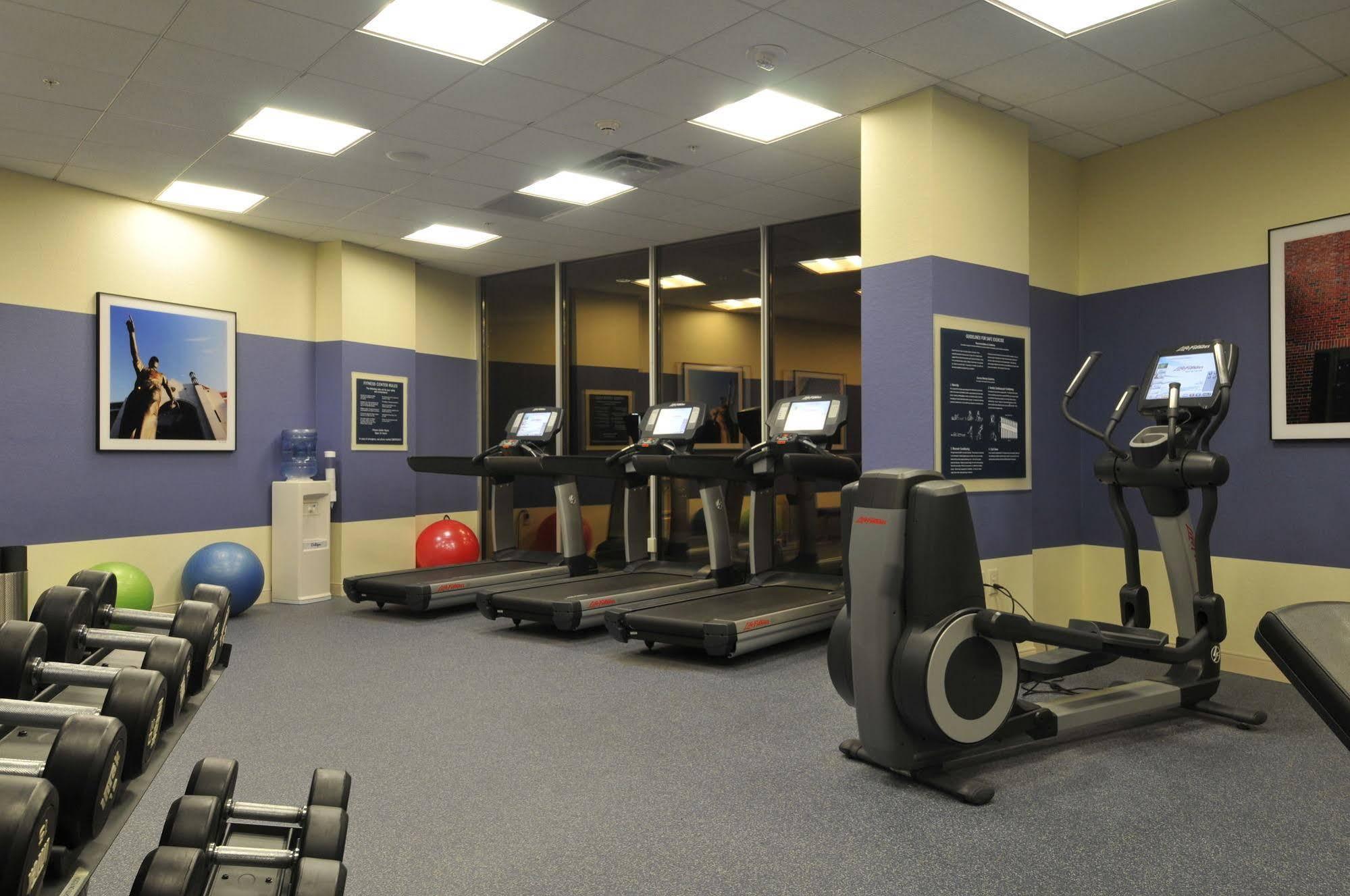 Hotel Four Points By Sheraton Downtown 4*