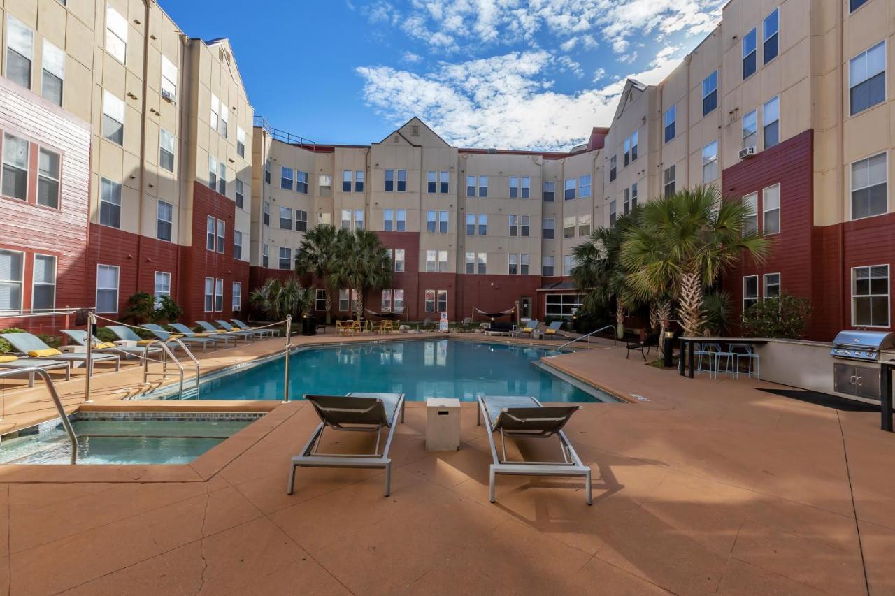 Beautiful With Pool And * Tallahassee