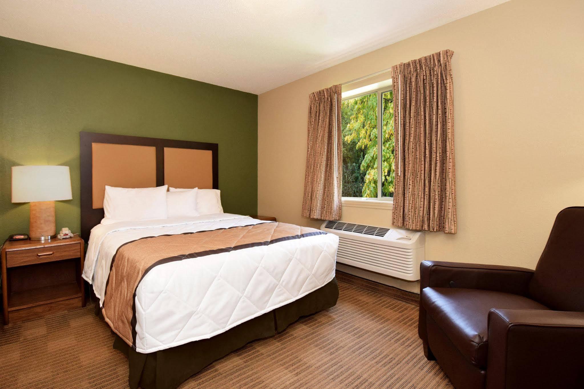 Extended America - - Killearn Hotel Tallahassee