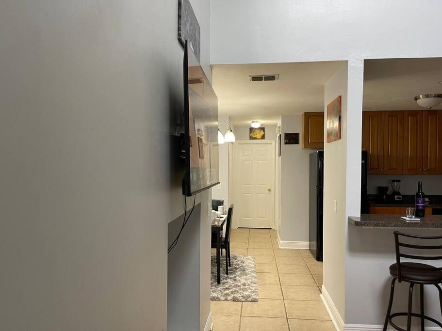 Cheerful 3-bedrooms With Free Parking On Premises