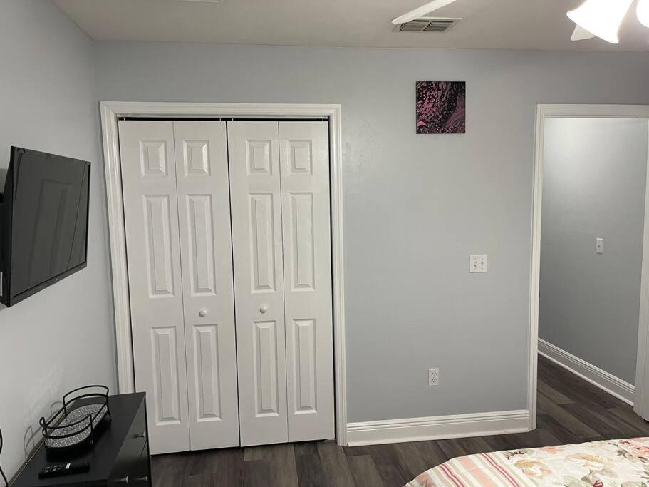 Cheerful 3-bedrooms With Free Parking On Premises Holiday home *