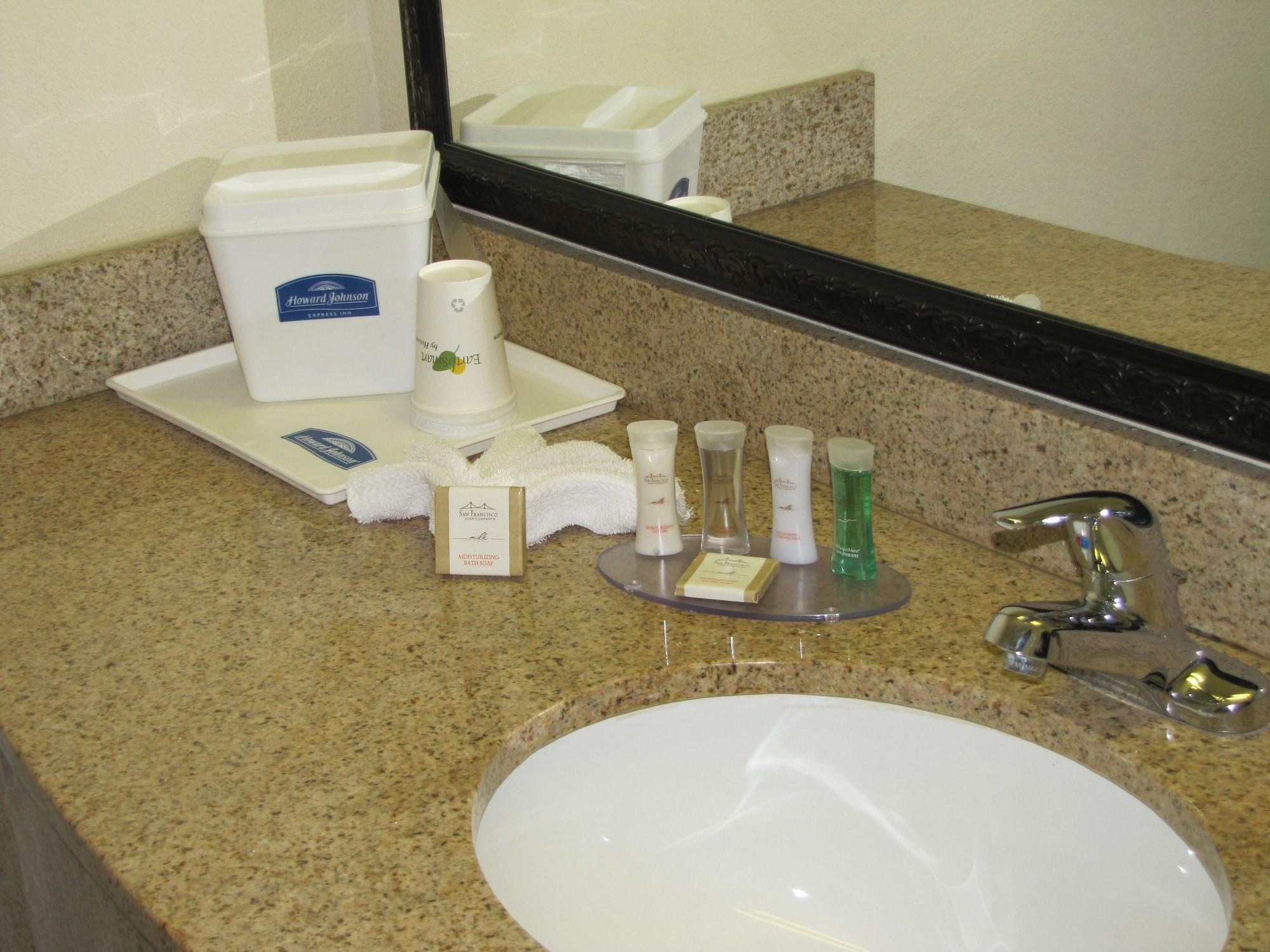 Howard Johnson By Wyndham Hotel Tallahassee