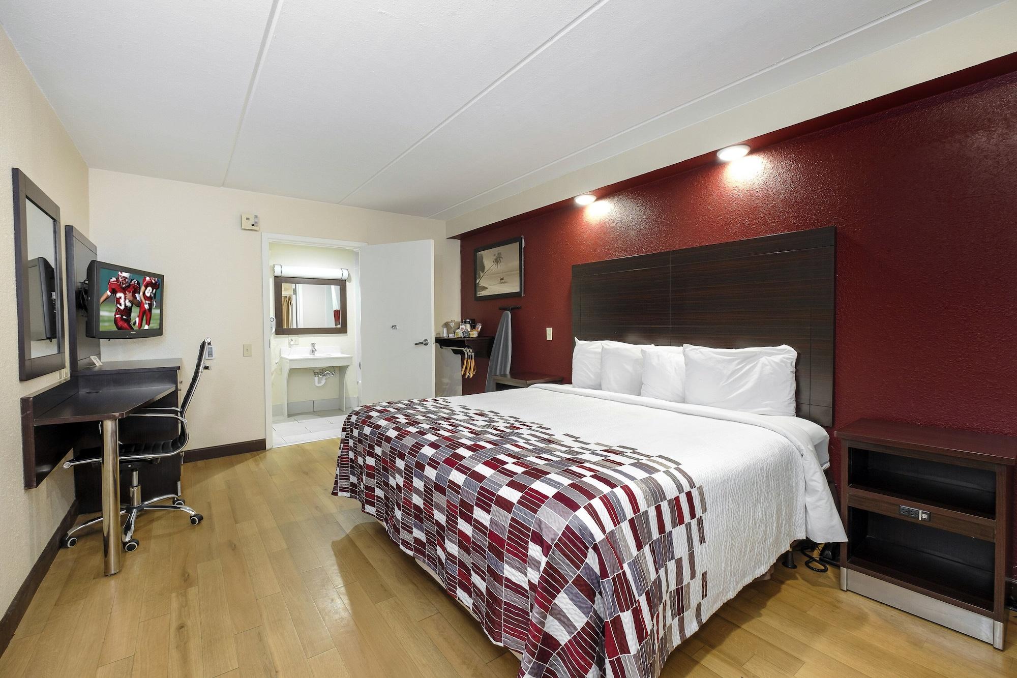 Red Roof - 2*