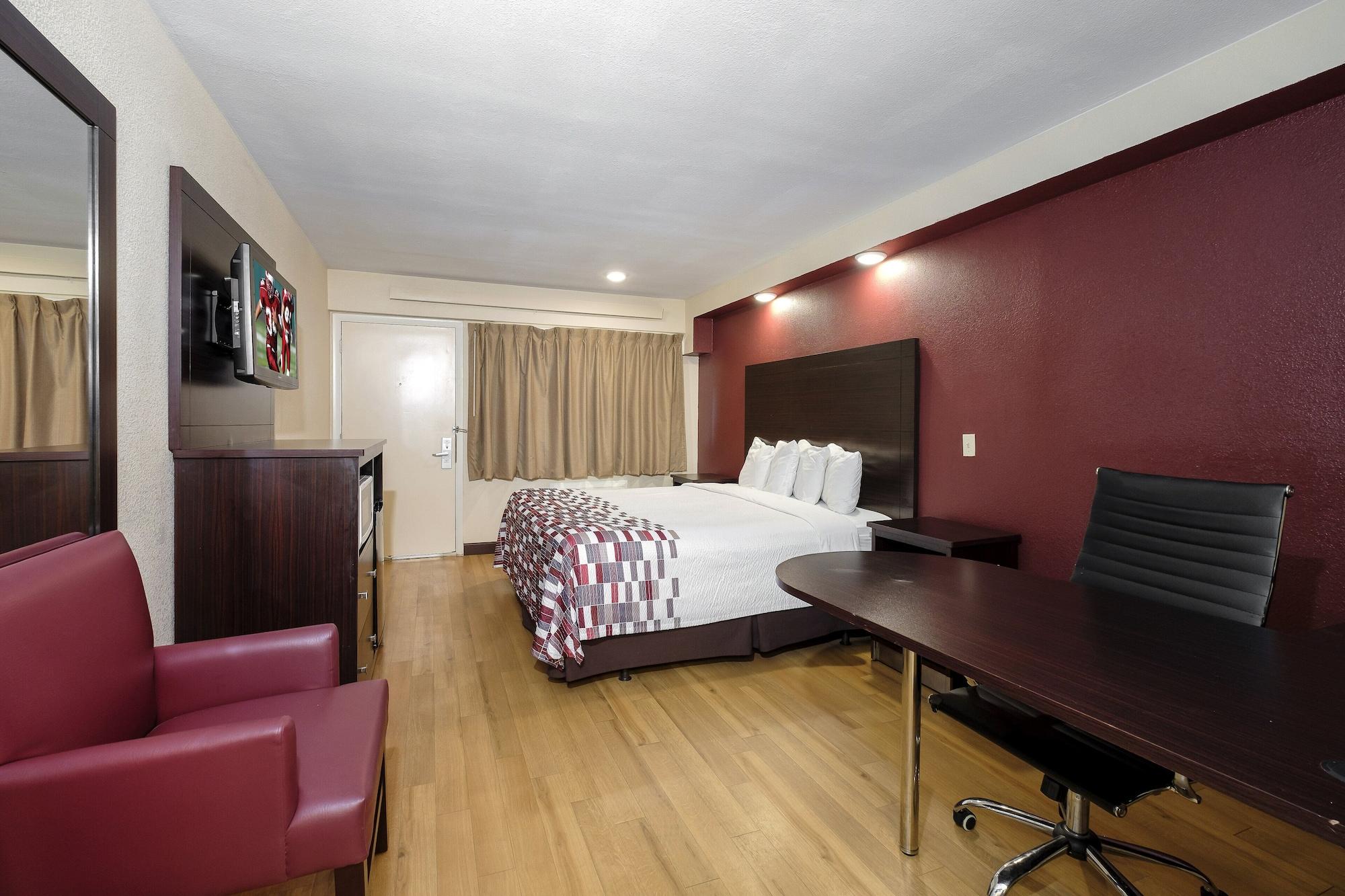 Red Roof - Motel