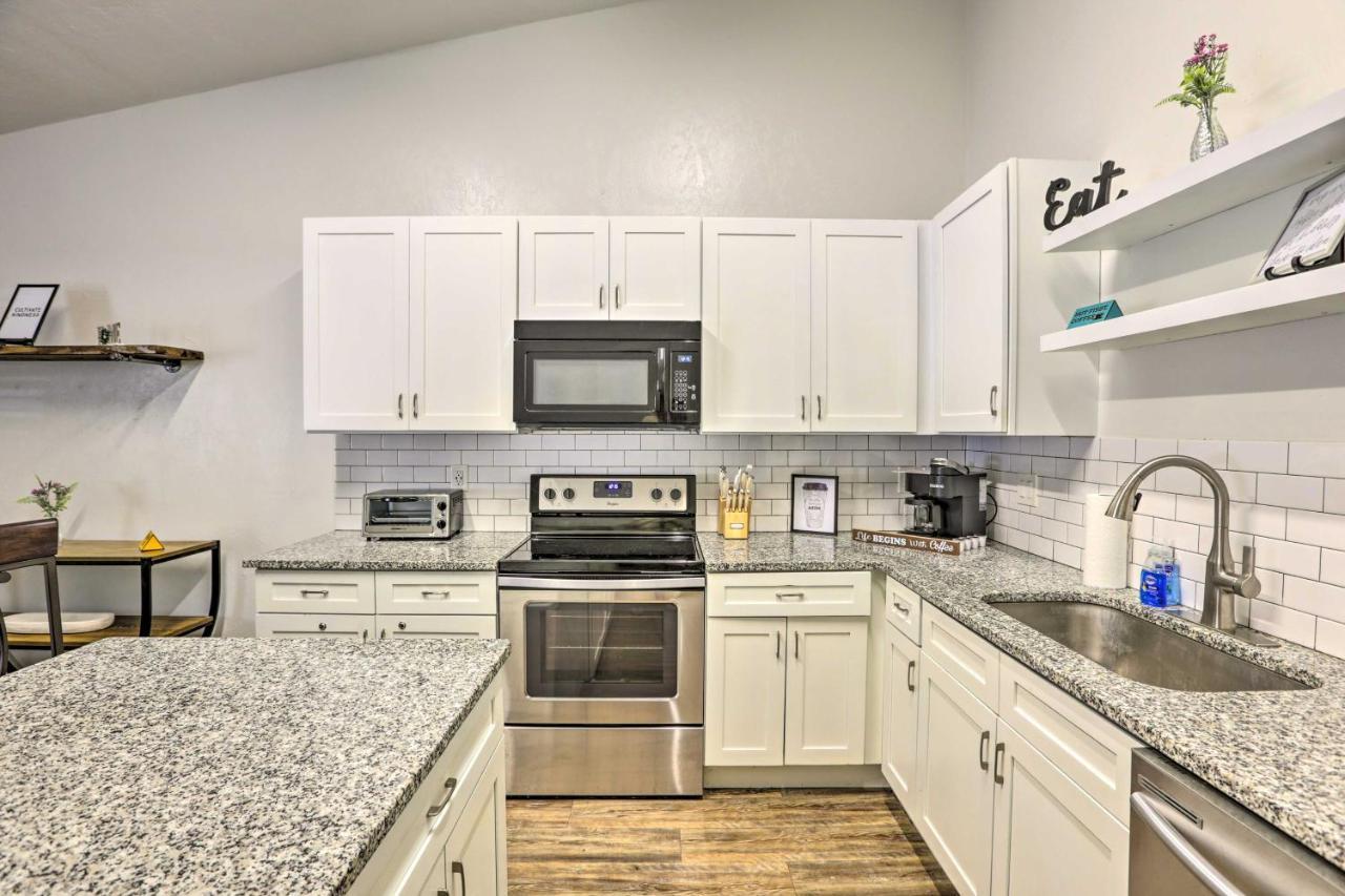 Quaint Townhome About 2 Mi To Fsu! Tallahassee