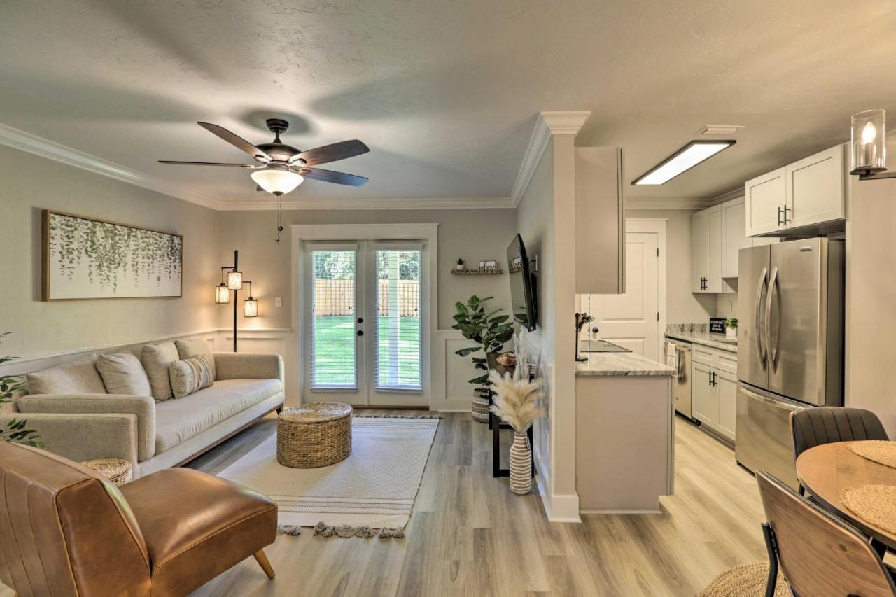 Apartment Cozy With Spacious Yard!
