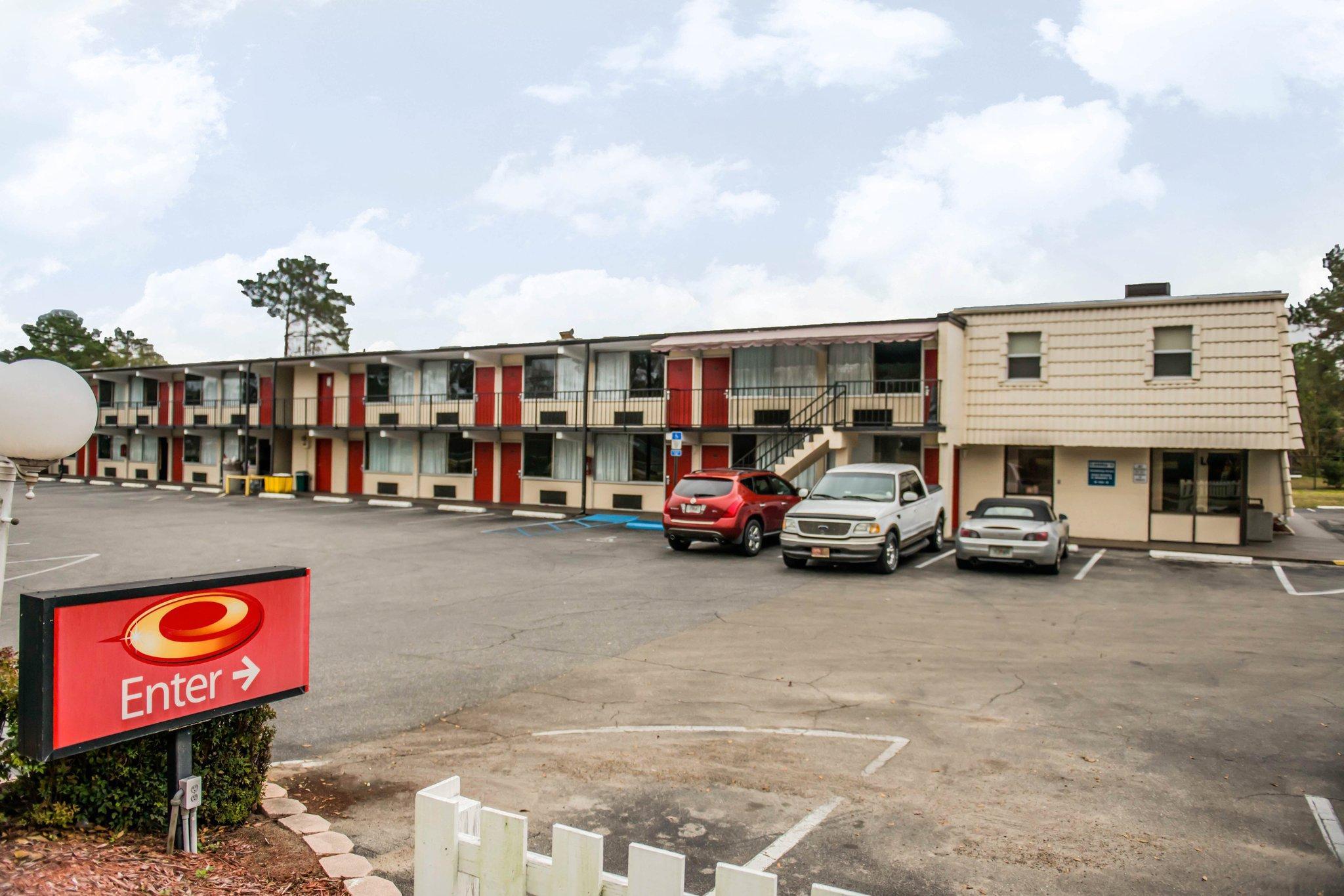 Econo North Lodge