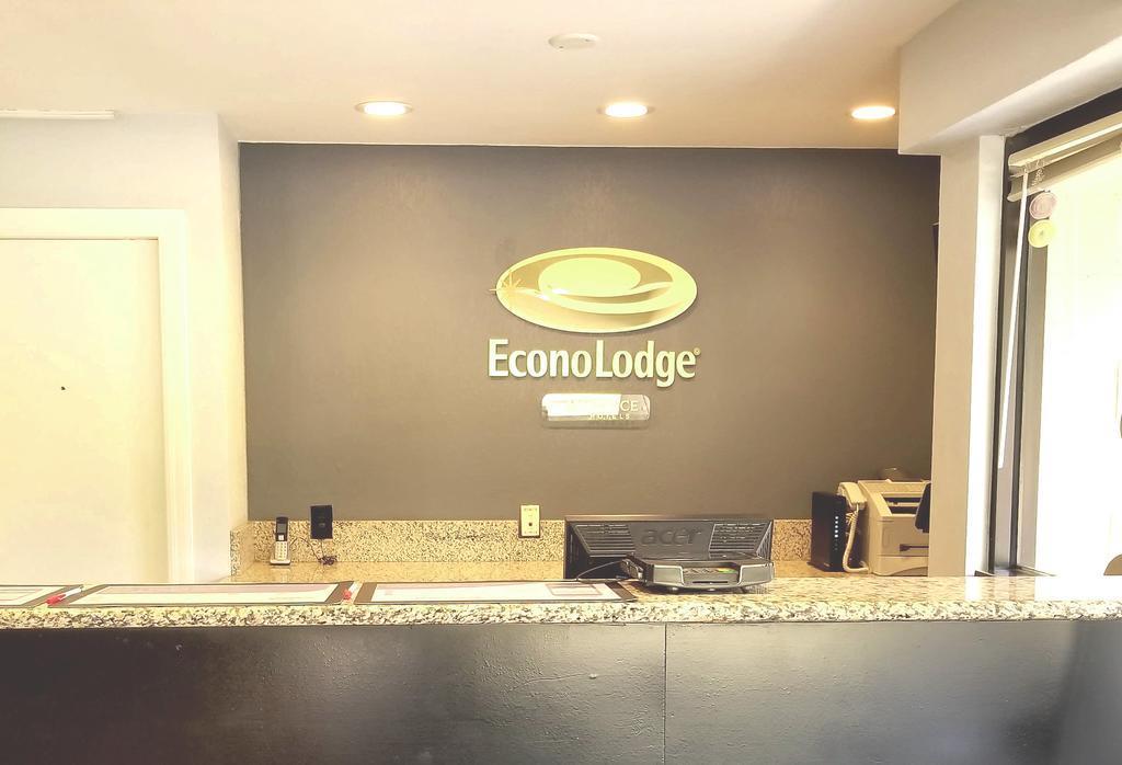 Econo North Lodge Tallahassee
