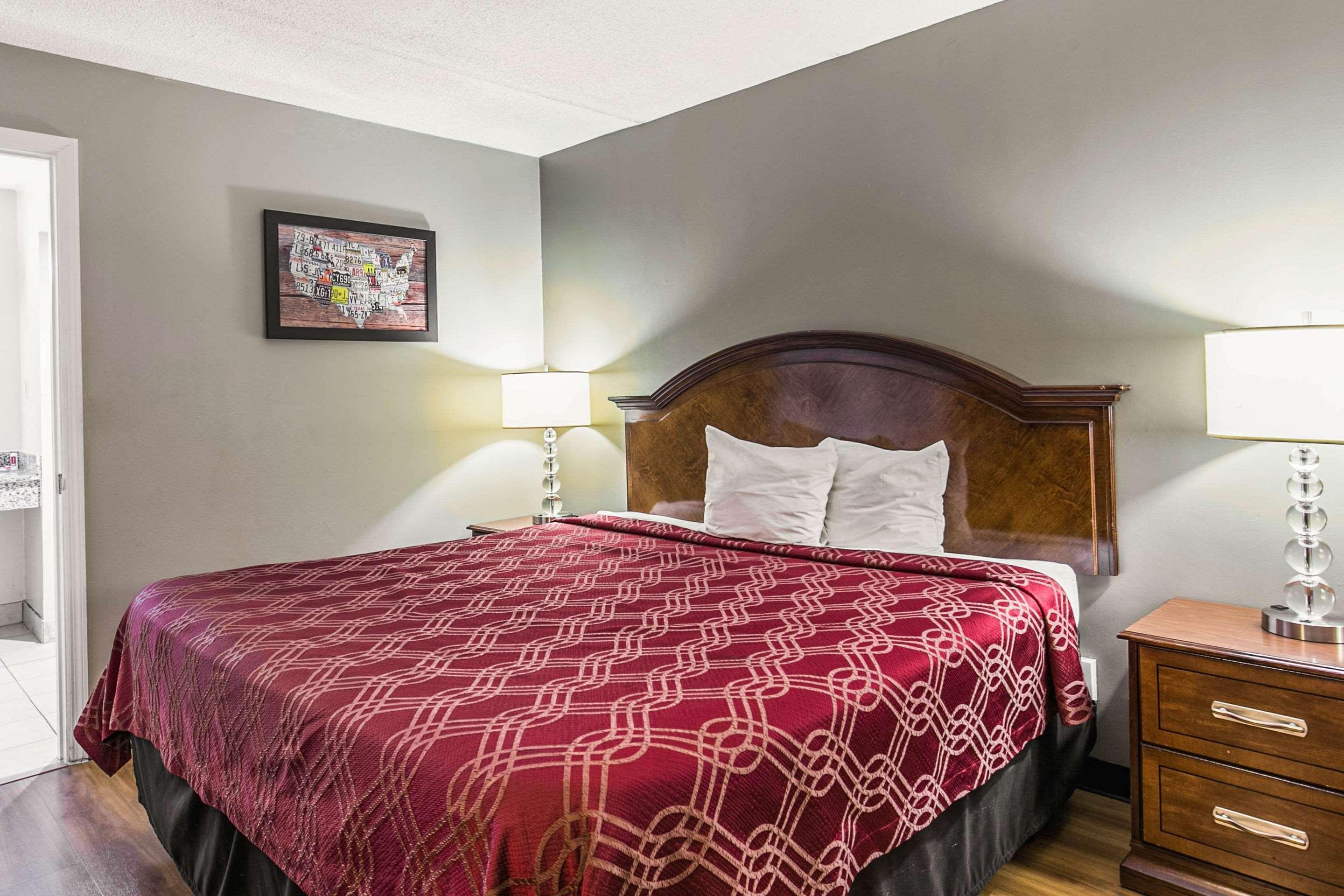 Econo North Lodge Tallahassee