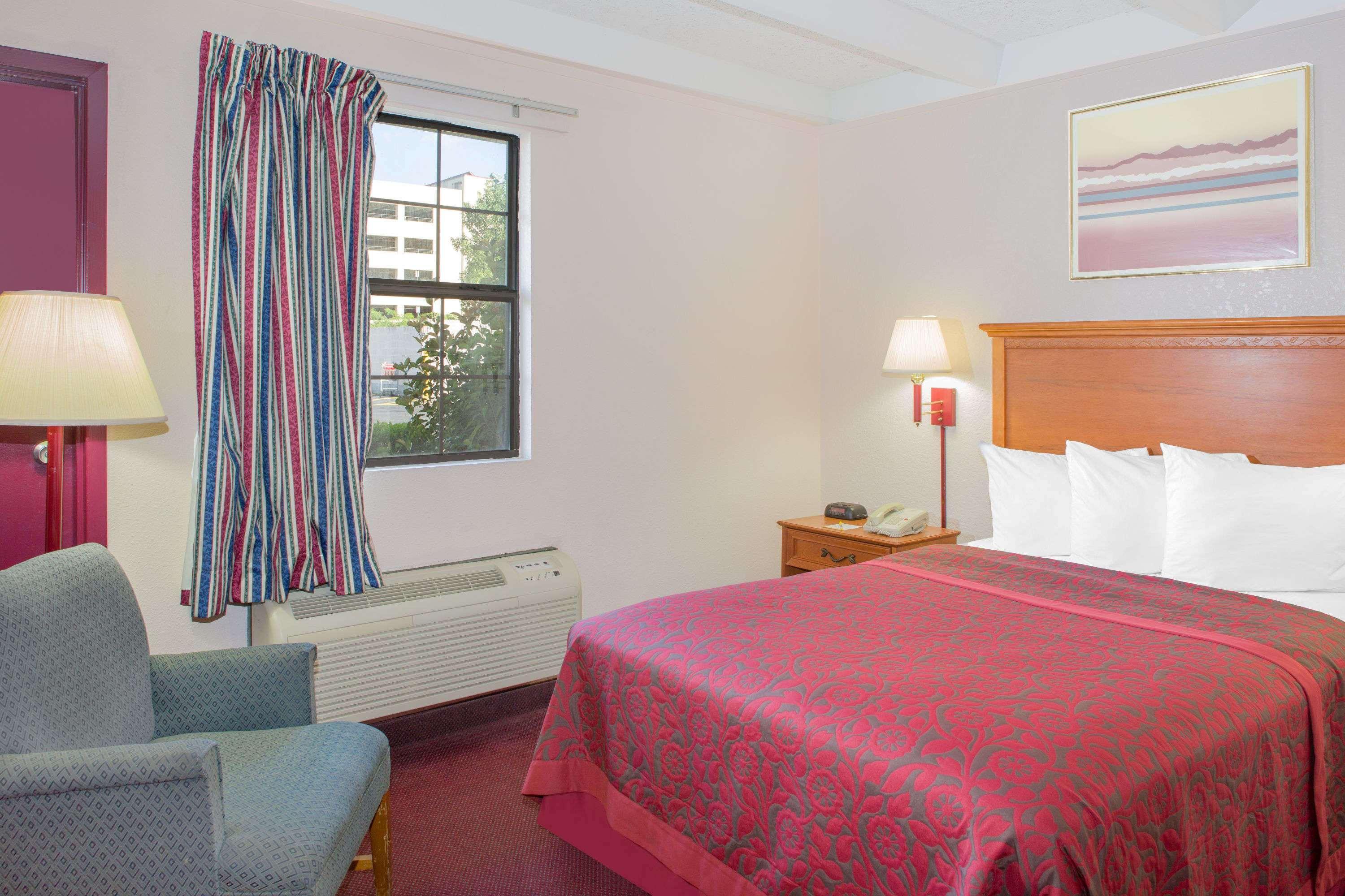 Hotel Days By Wyndham Center 2*