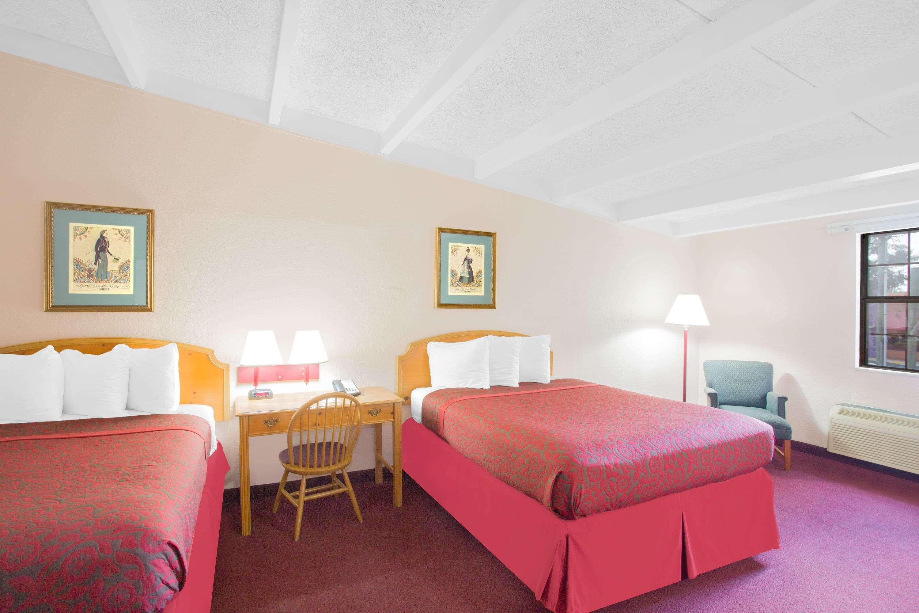 Hotel Days By Wyndham Center