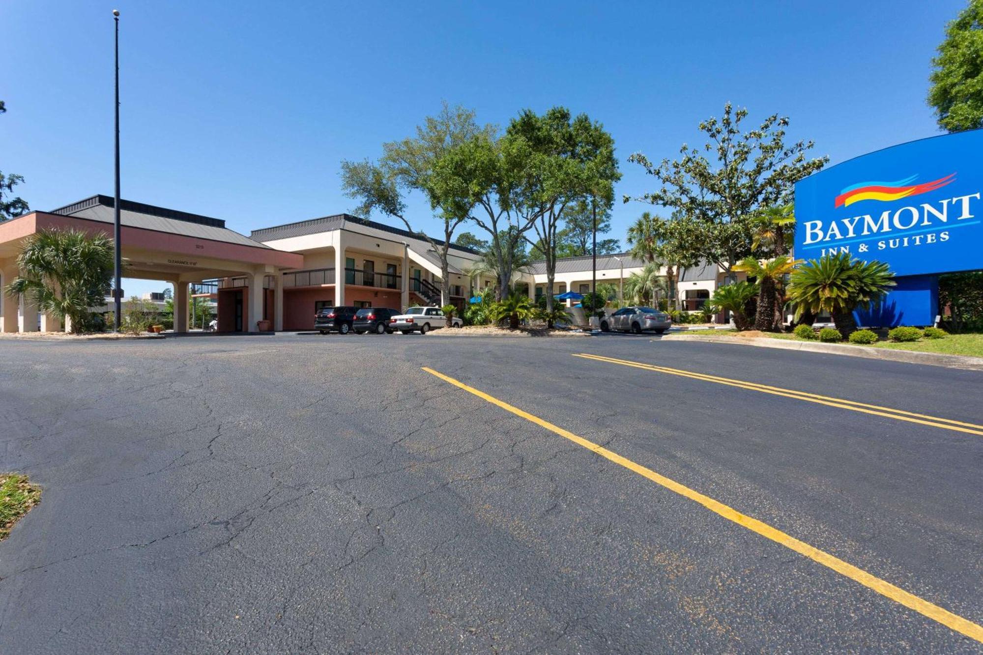Baymont By Wyndham Hotel