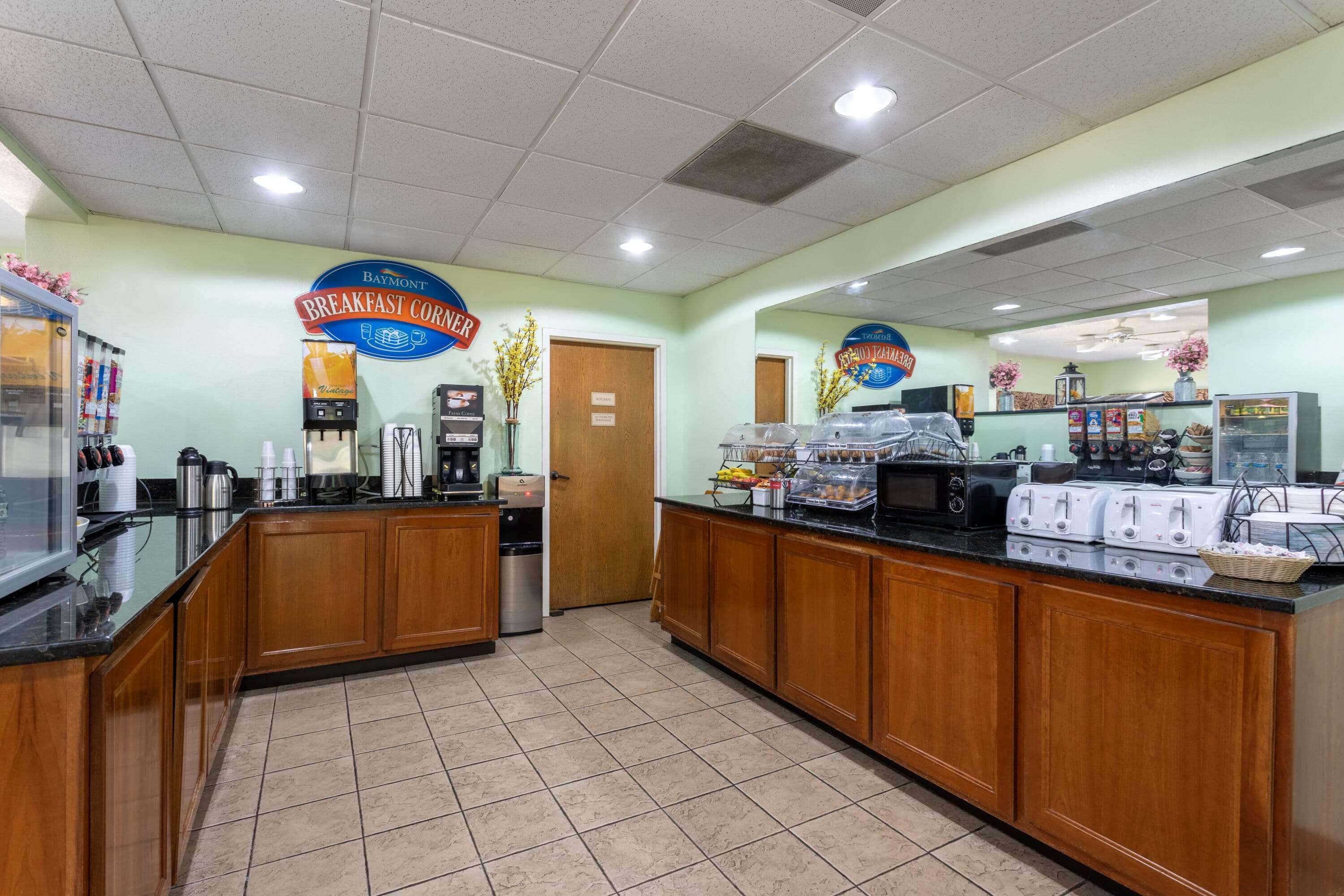 Baymont By Wyndham Tallahassee