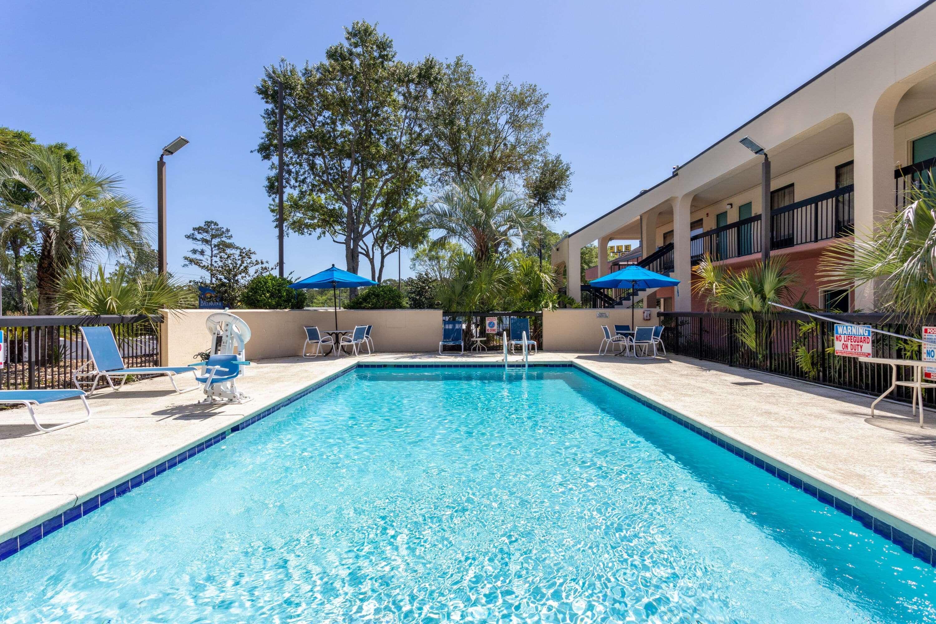 Baymont By Wyndham Hotel