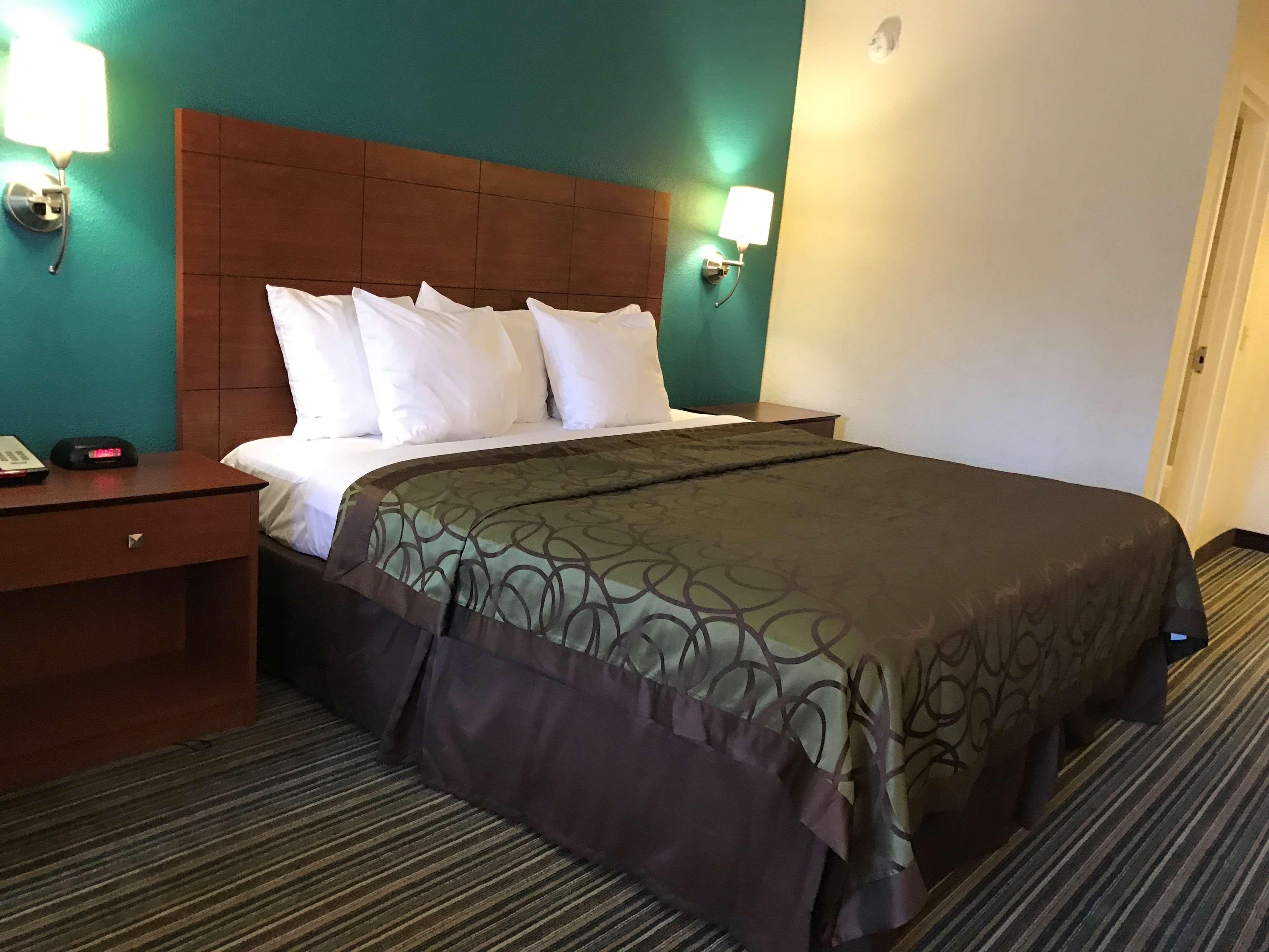Hotel Western Downtown And 3*