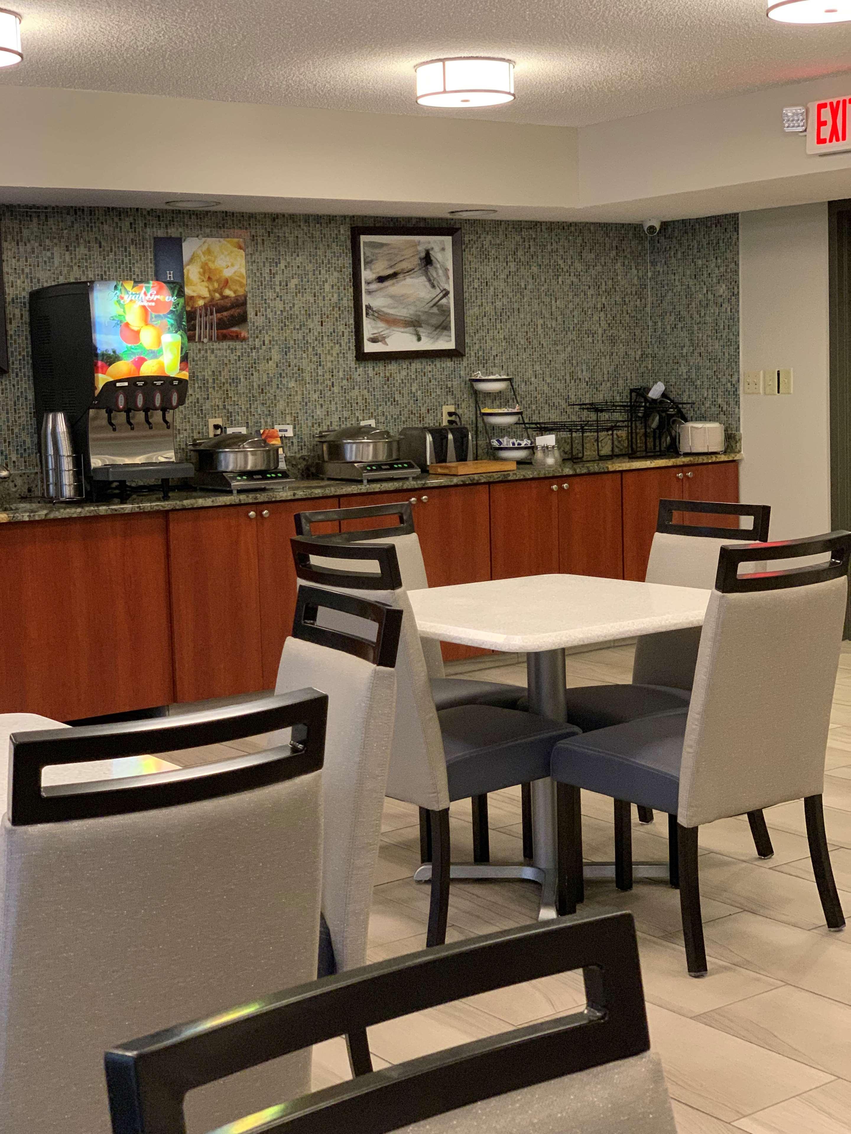 Western Downtown And 3* Tallahassee