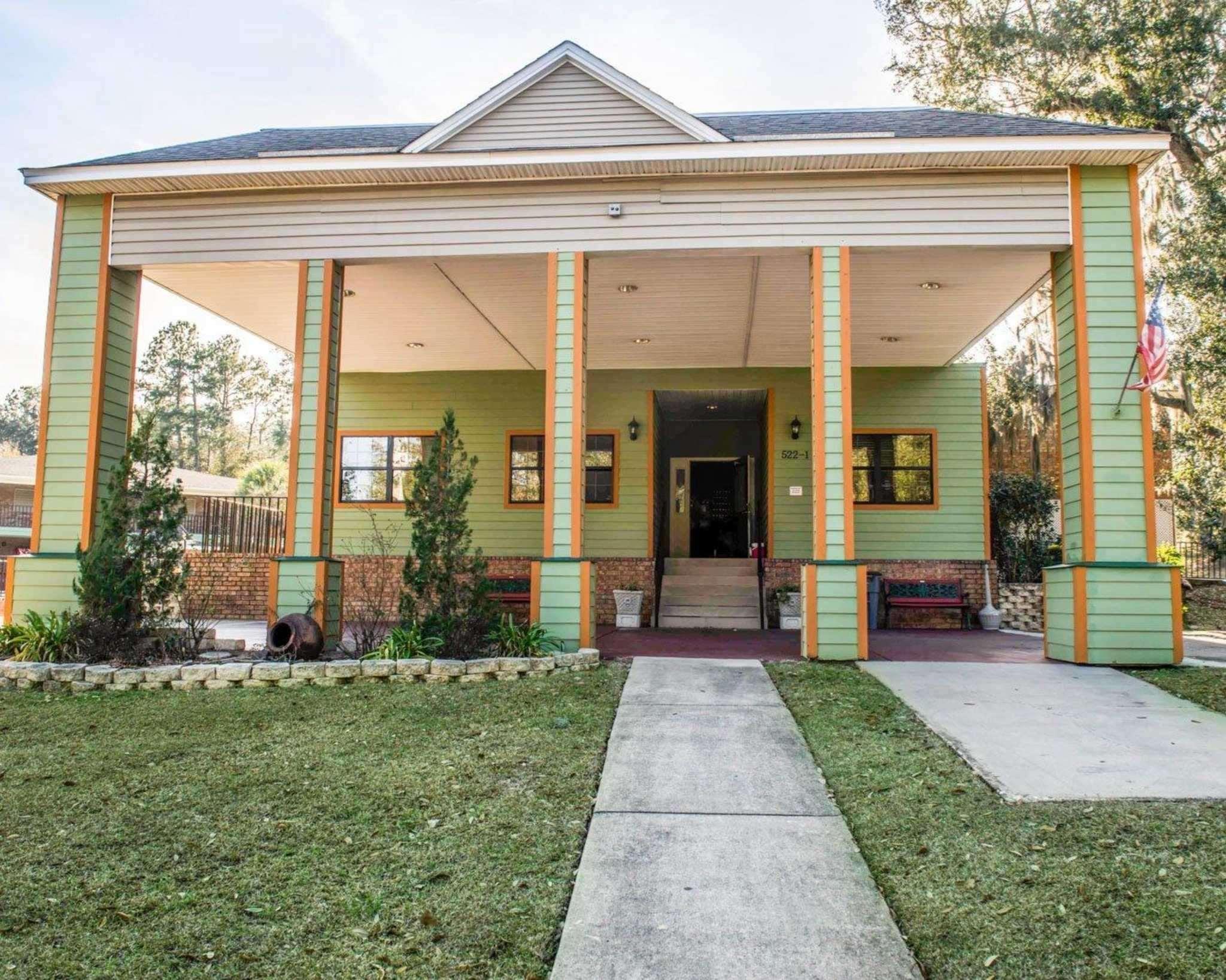 Motel Suburban Near Tallahassee