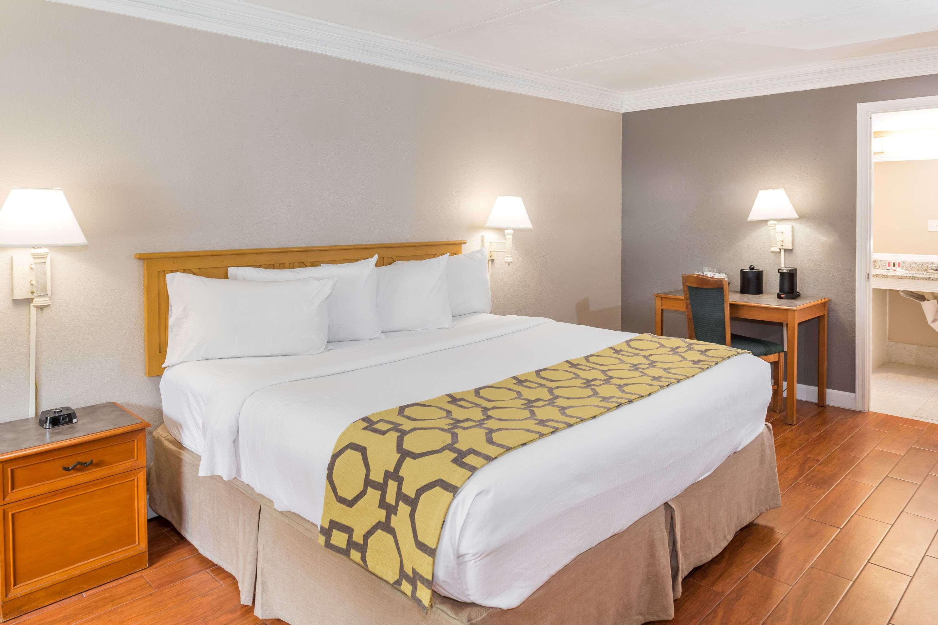 Hotel Casa Bella & Extended 2*