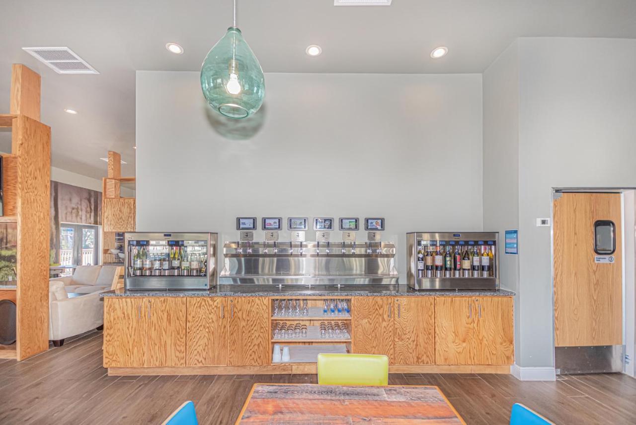 Seven Hills I-10 Hotel 3*