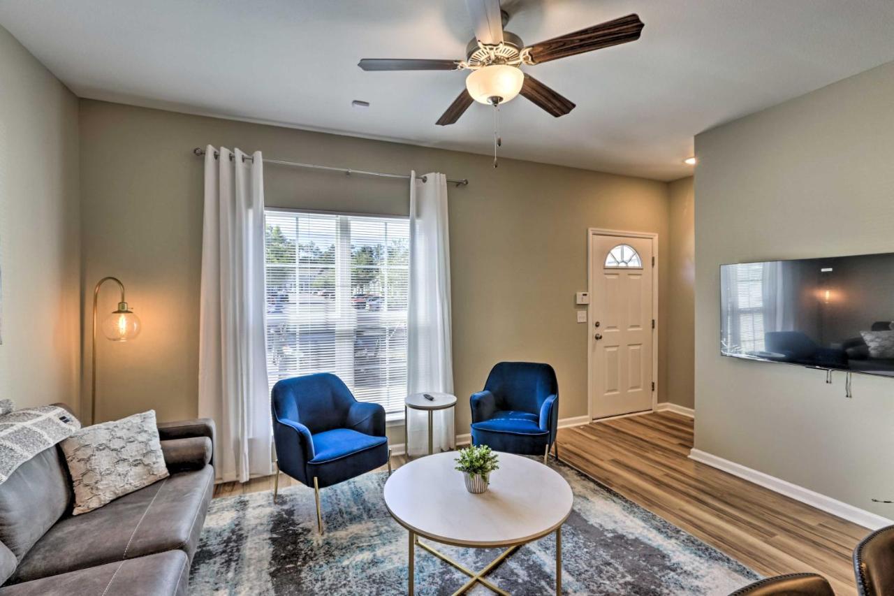 Ideally Located And Elegant With Balcony! Apartment Tallahassee