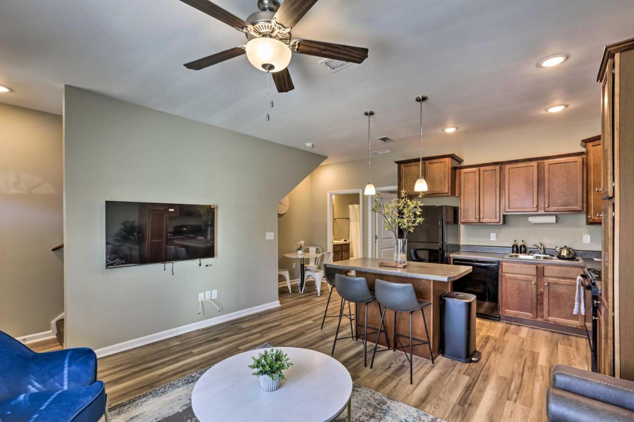 Ideally Located And Elegant With Balcony! * Tallahassee