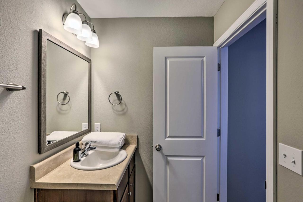 Apartment Ideally Located And Elegant With Balcony!