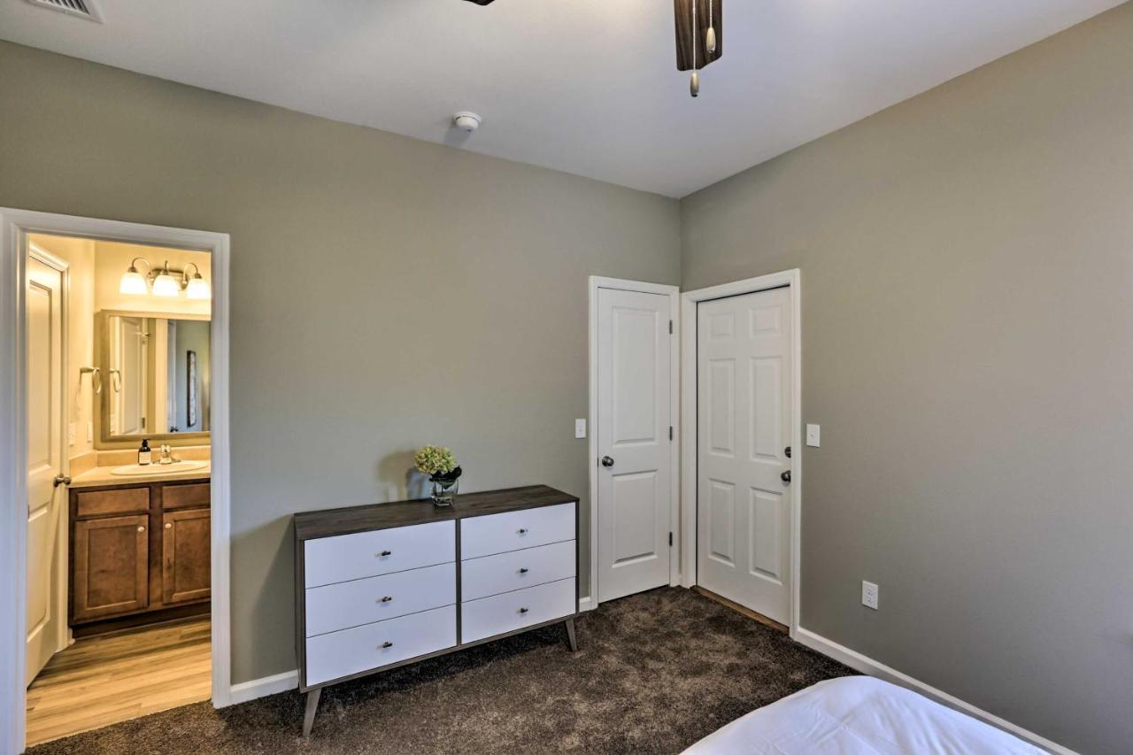 Ideally Located And Elegant With Balcony! Apartment *