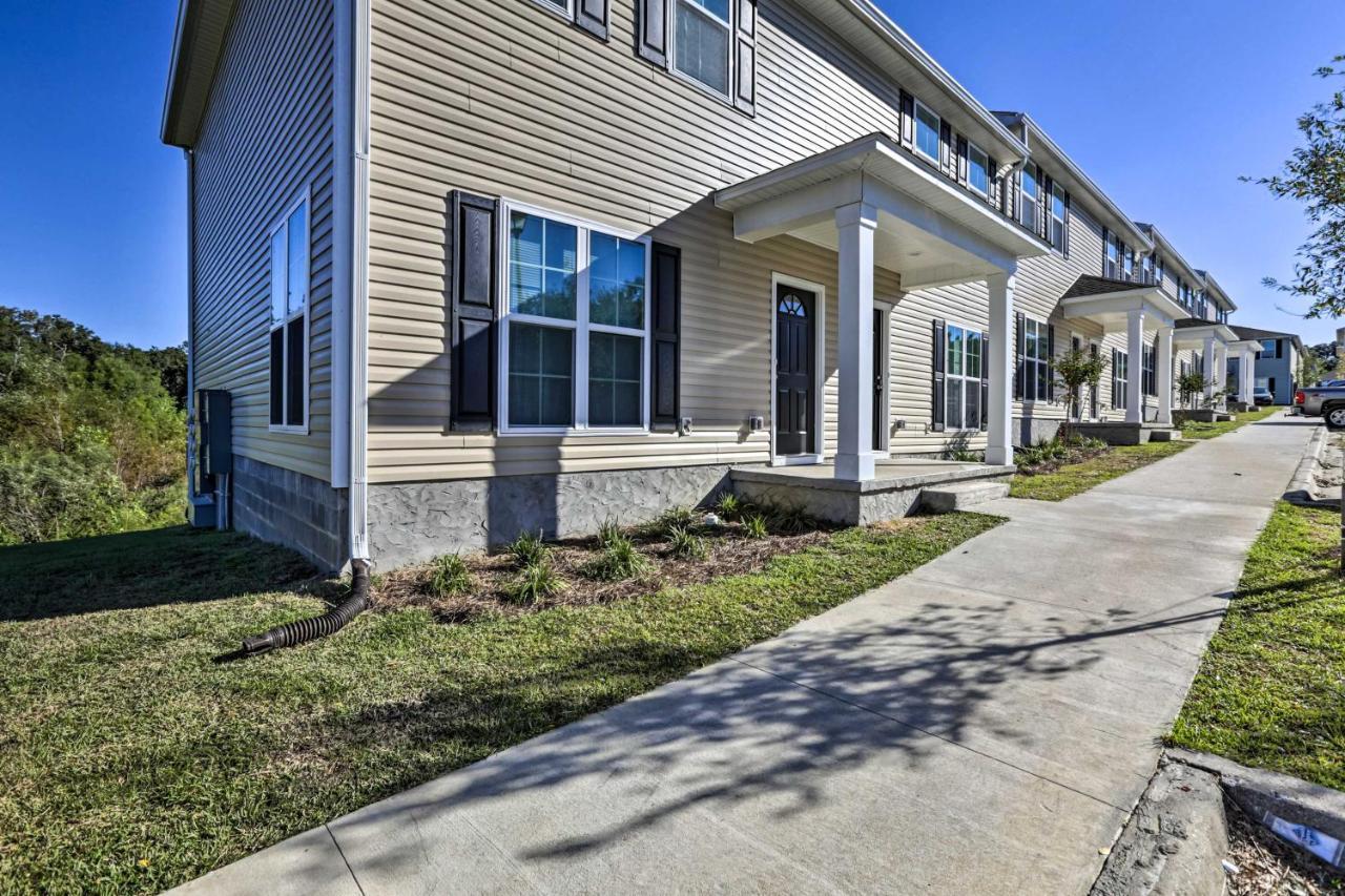 Ideally Located And Elegant With Balcony! Apartment