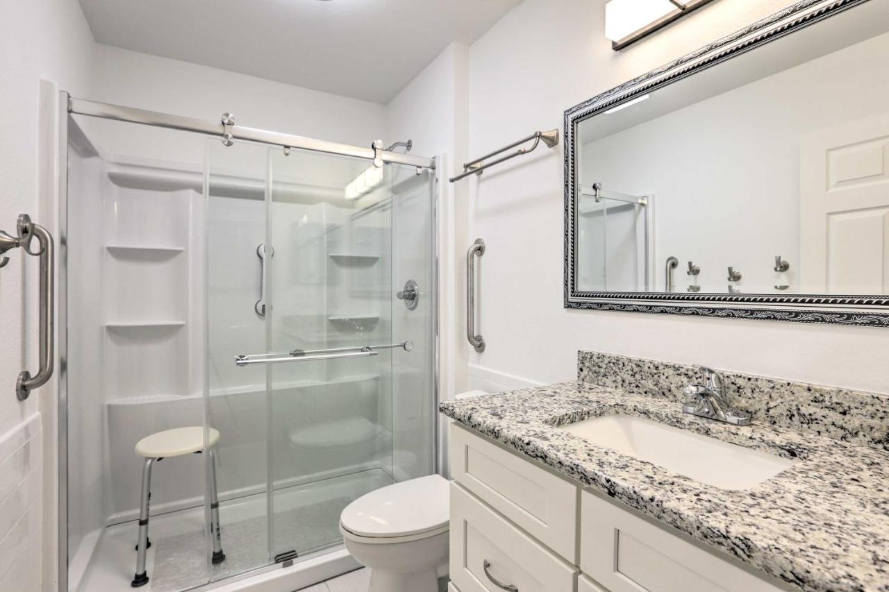 Sassy Home, 5 Mi To Downtown! Holiday home