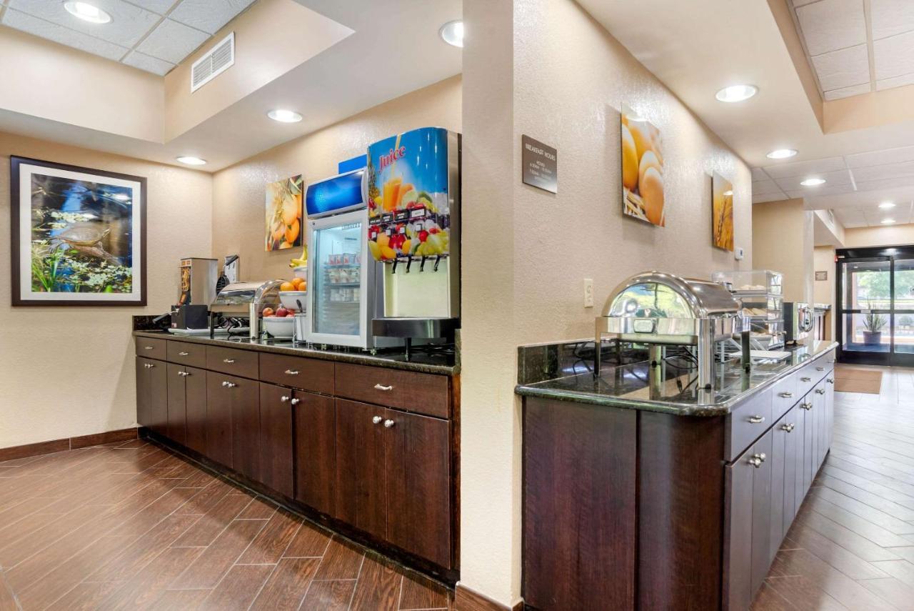 Comfort Downtown Hotel 3*