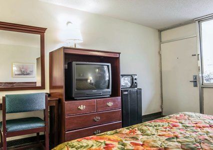 Econo North Lodge *