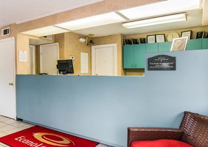Lodge Econo North Tallahassee