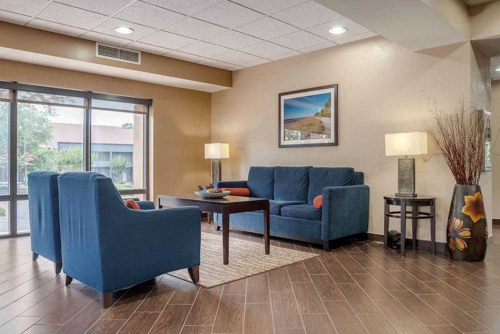 Comfort Downtown Hotel