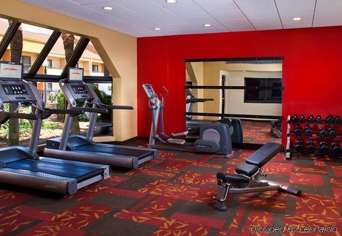 Courtyard By Marriott Downtown/capital Hotel