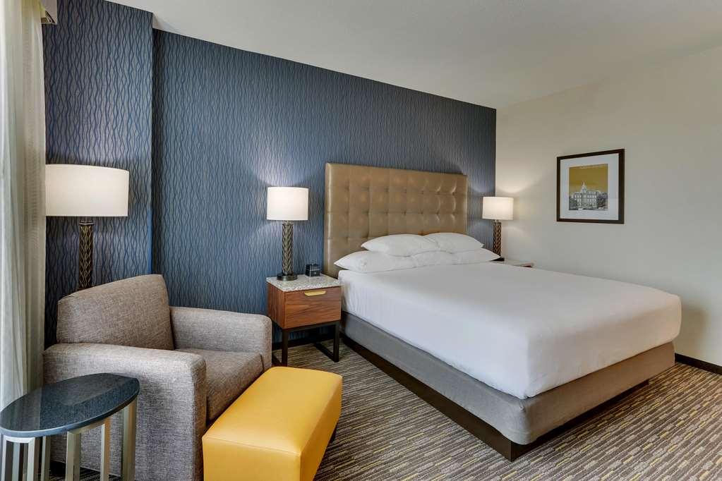 Hotel Drury Plaza