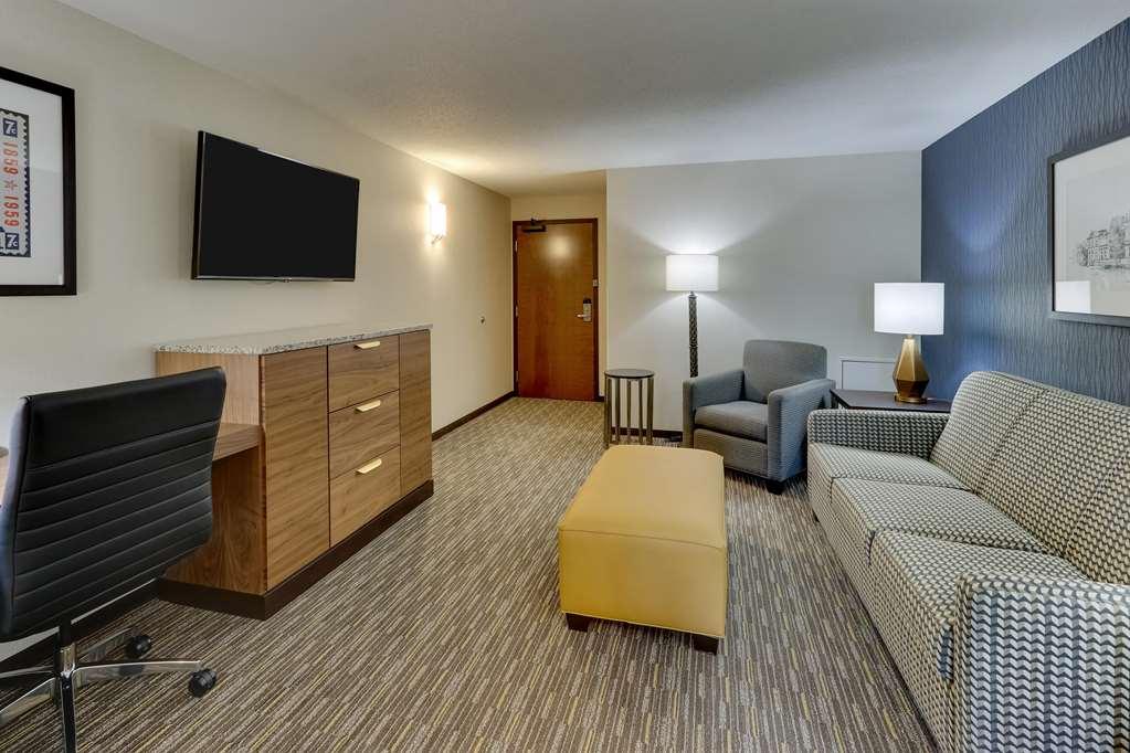Hotel Drury Plaza *