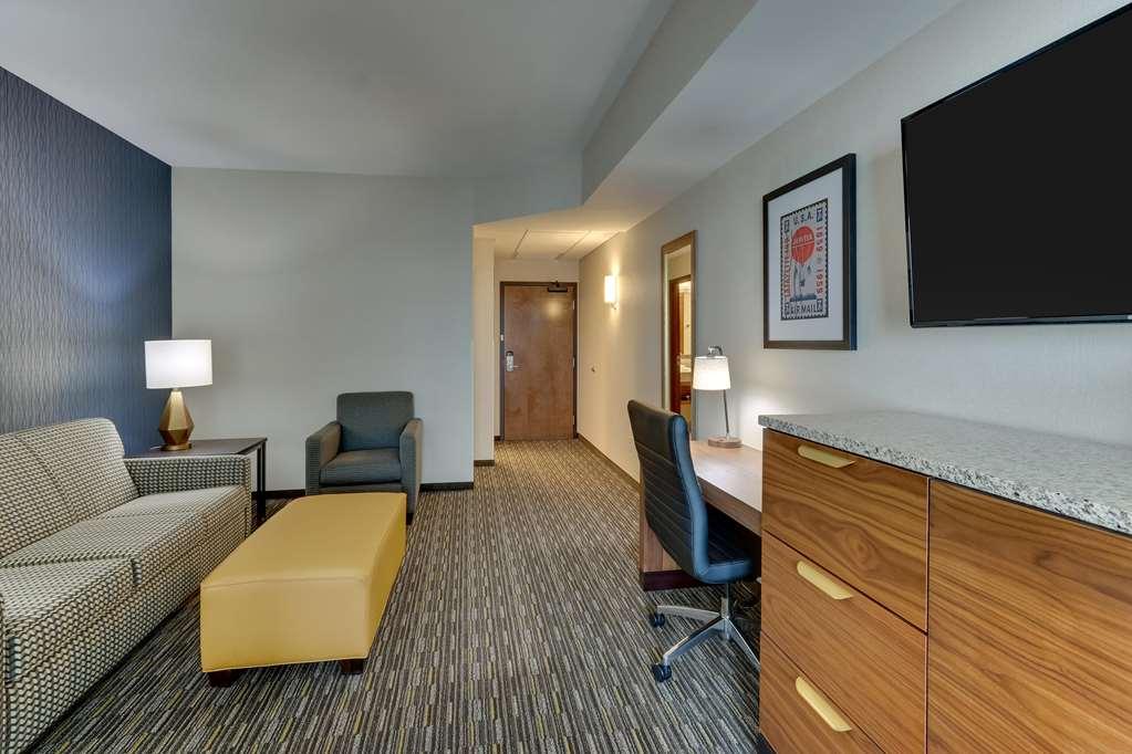 Drury Plaza Hotel